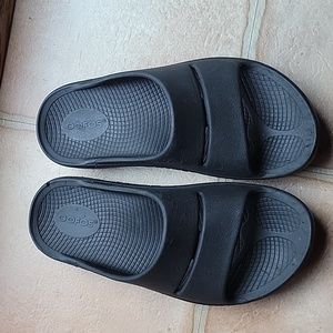 Oofos slides,  color black